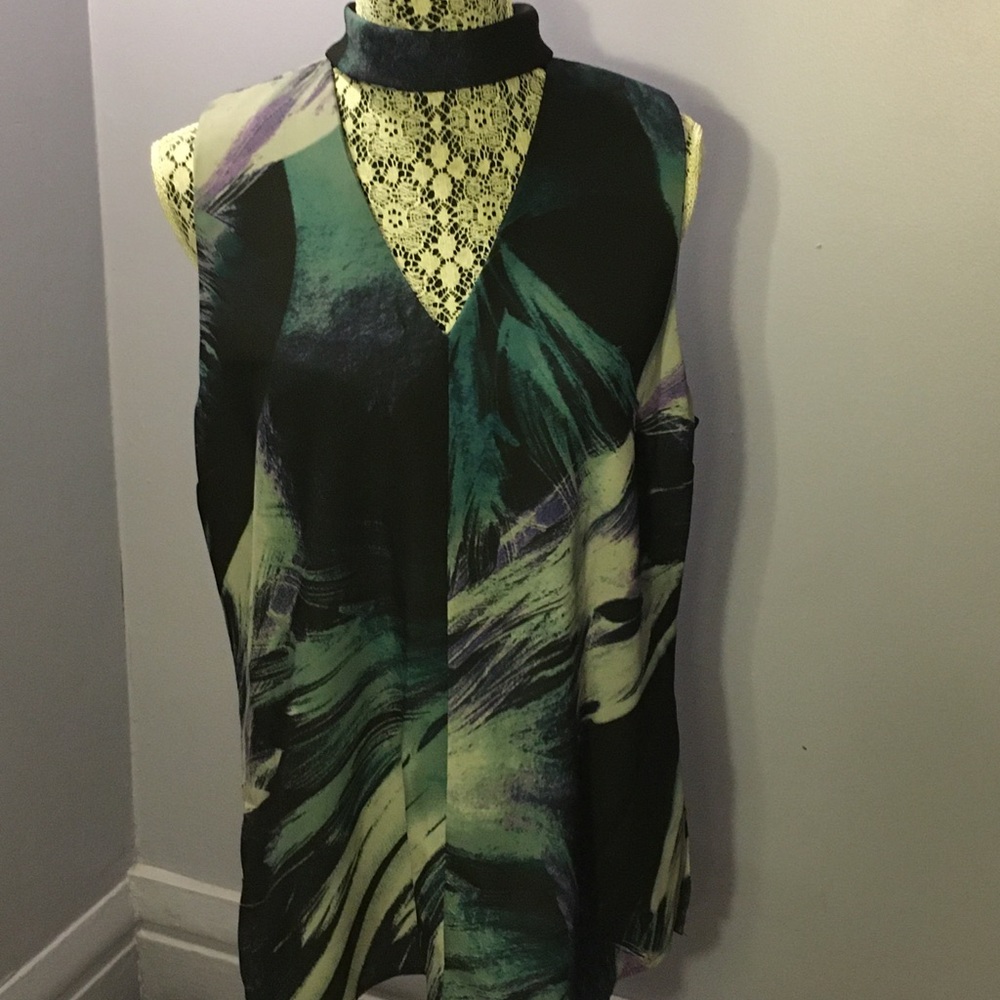 NWT Le Chateau large sleeveless blouse